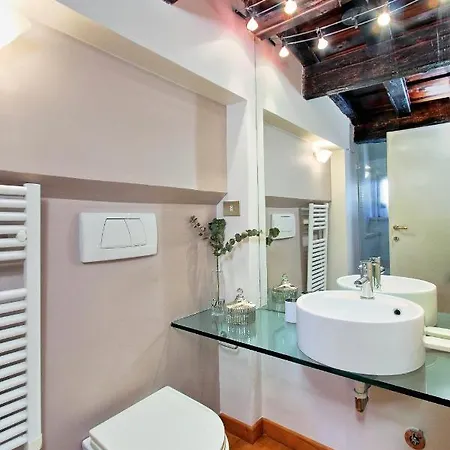 Rent In Trevi Fountain Apartamento Roma