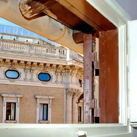 Rent In Trevi Fountain Apartamento