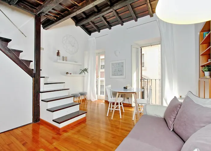 Rent In Trevi Fountain Apartament *