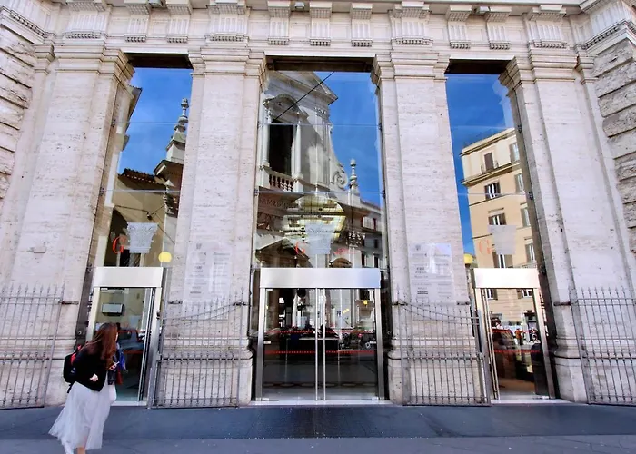 Rent In Trevi Fountain *